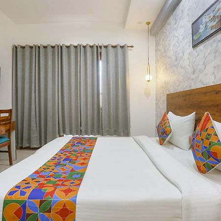 Fabhotel New Journey Hospitality غورغاون المظهر الخارجي الصورة