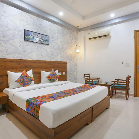 Fabhotel New Journey Hospitality غورغاون المظهر الخارجي الصورة