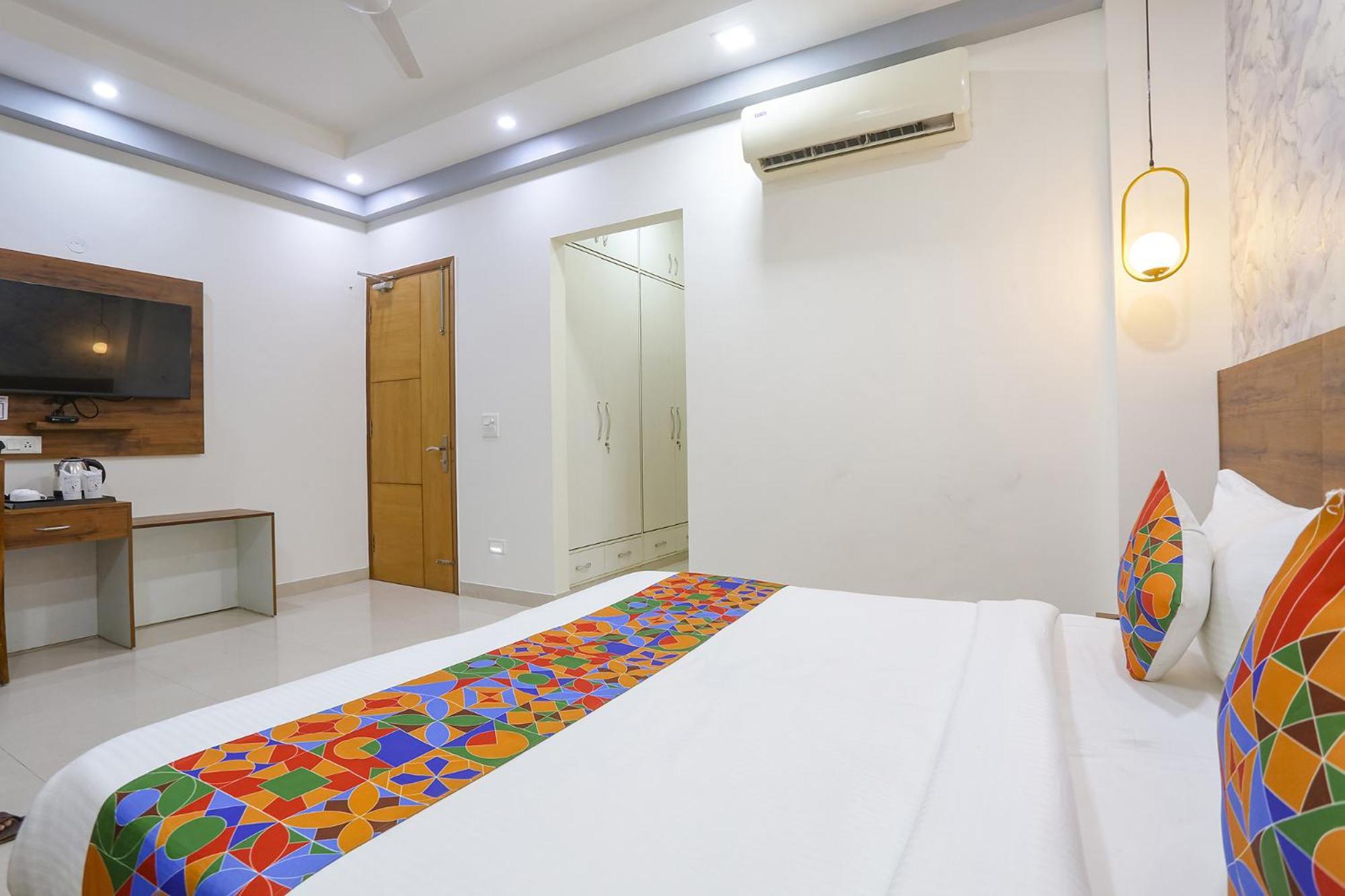 Fabhotel New Journey Hospitality غورغاون المظهر الخارجي الصورة